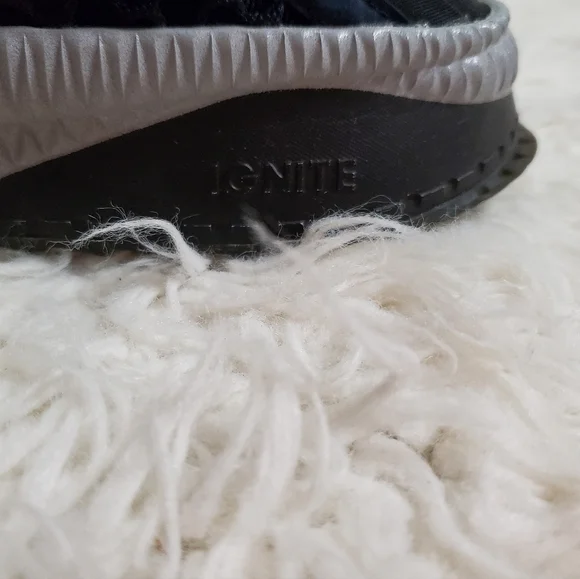 Men Shoes - Picture 5 of 8